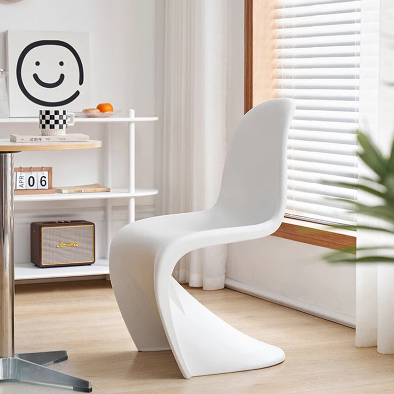 CASPIAN Retro Chair – Modern Red Accent Seating